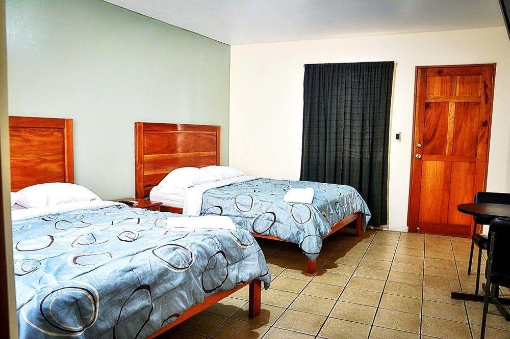 Hotel La Villa Quesada  Bagian luar foto