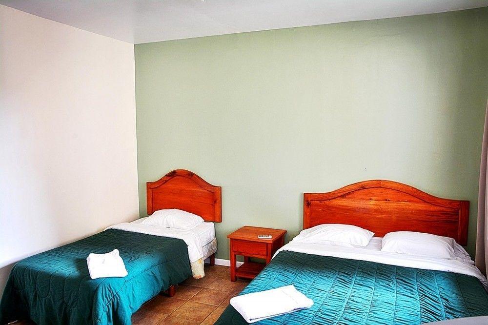 Hotel La Villa Quesada  Bagian luar foto