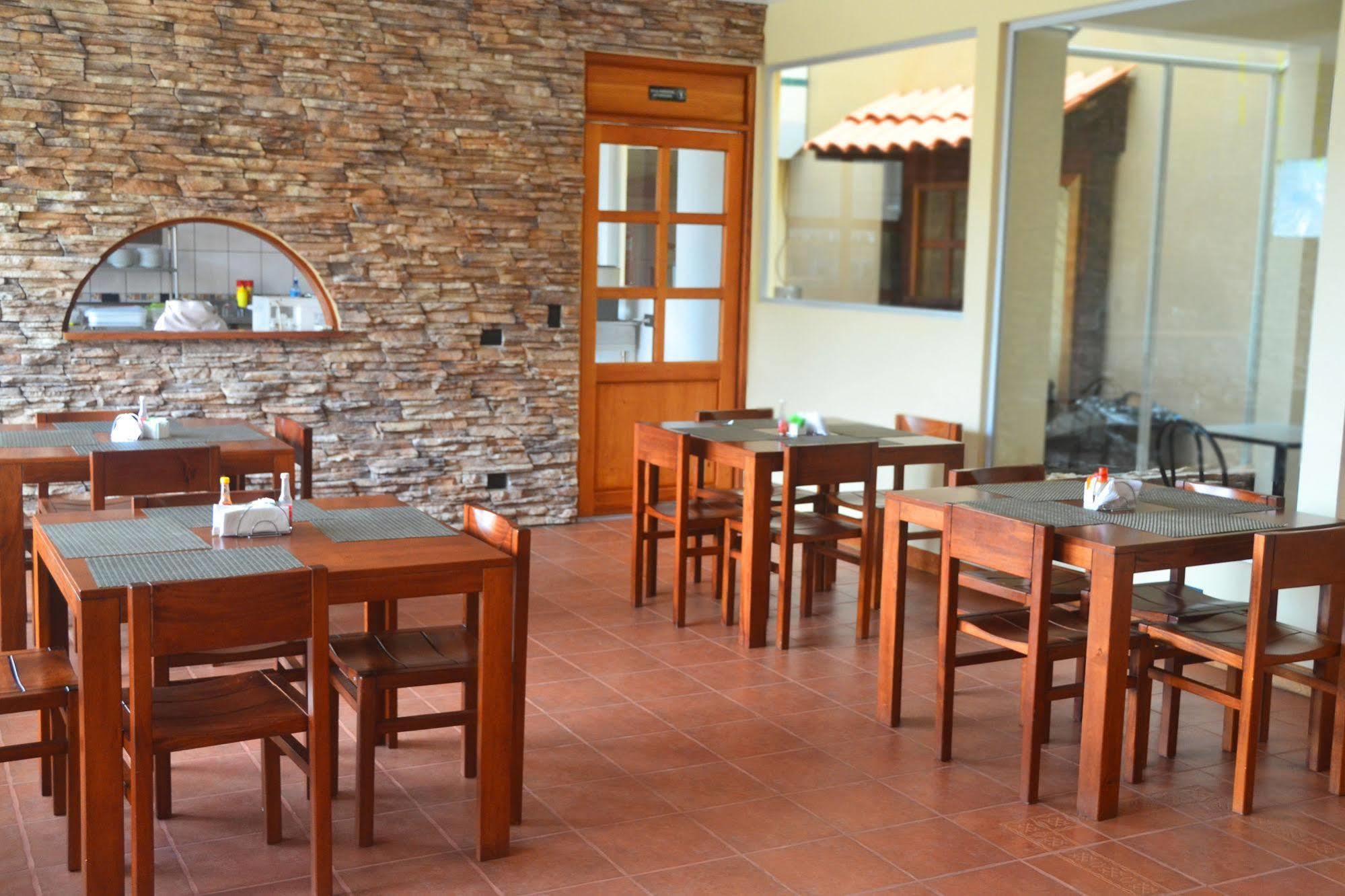 Hotel La Villa Quesada  Bagian luar foto