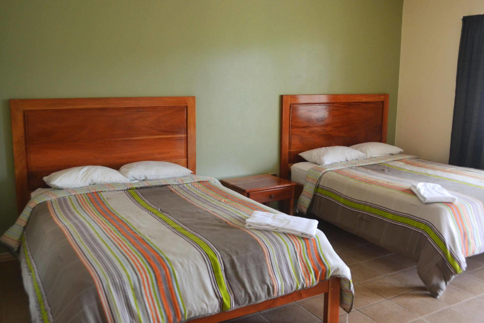 Hotel La Villa Quesada  Bagian luar foto