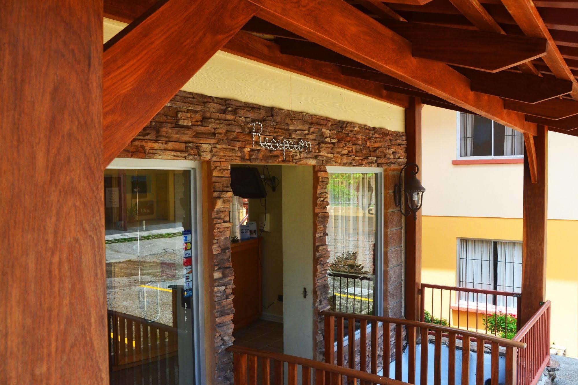 Hotel La Villa Quesada  Bagian luar foto
