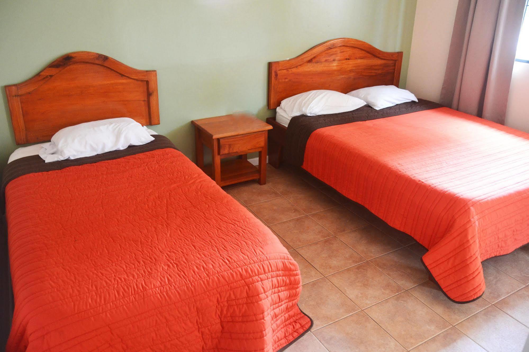 Hotel La Villa Quesada  Bagian luar foto