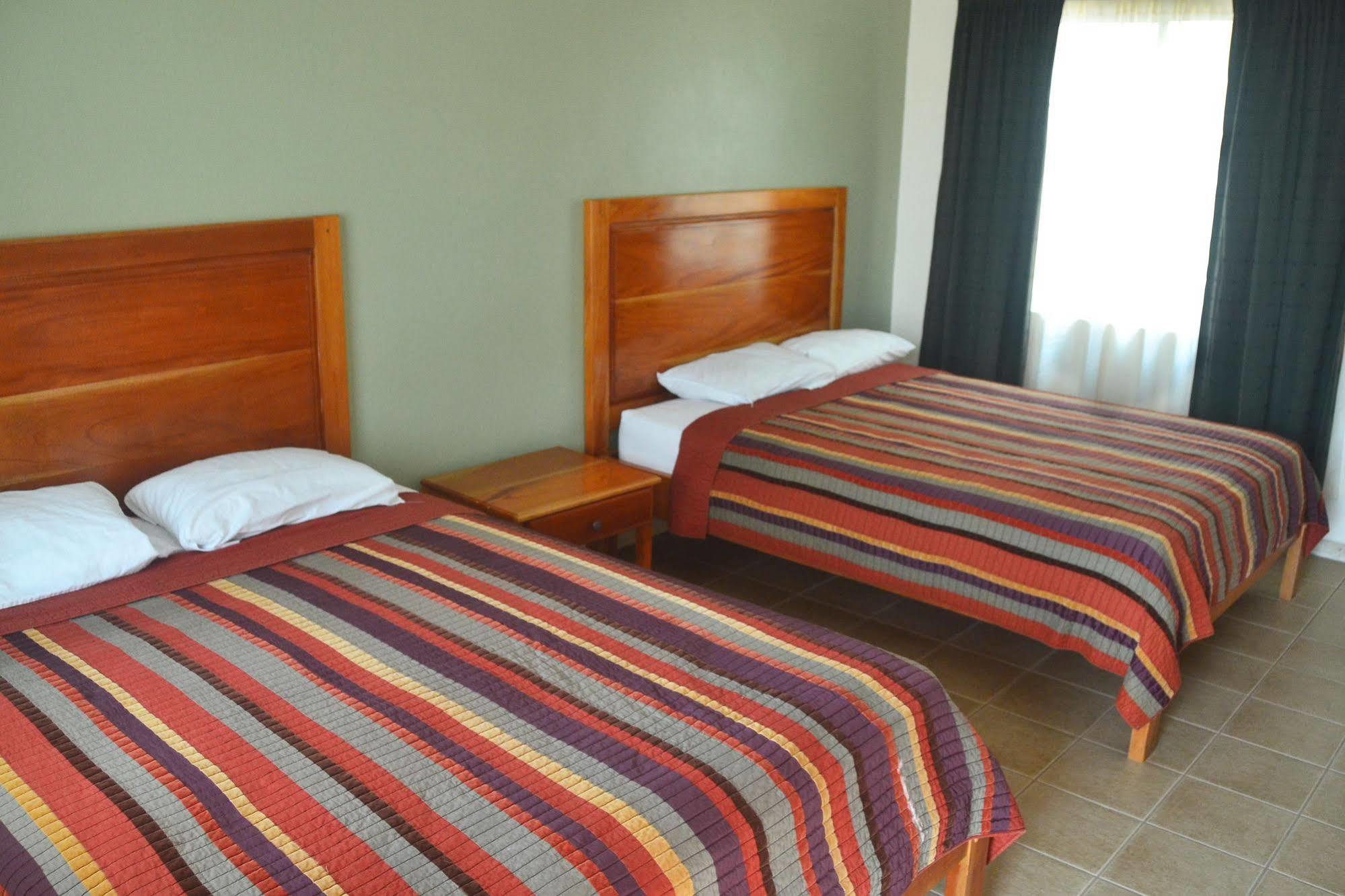 Hotel La Villa Quesada  Bagian luar foto